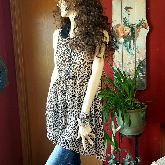 Band of Gypsies Dresses & Skirts - Band of Gypsies -Dress/Tunic Hi-Lo Leopard Chiffon